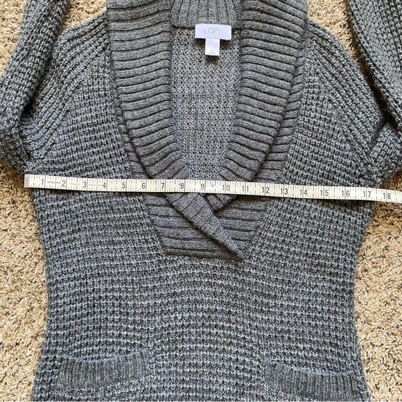 Ann Taylor LOFT Sweater - Picture 10 of 10